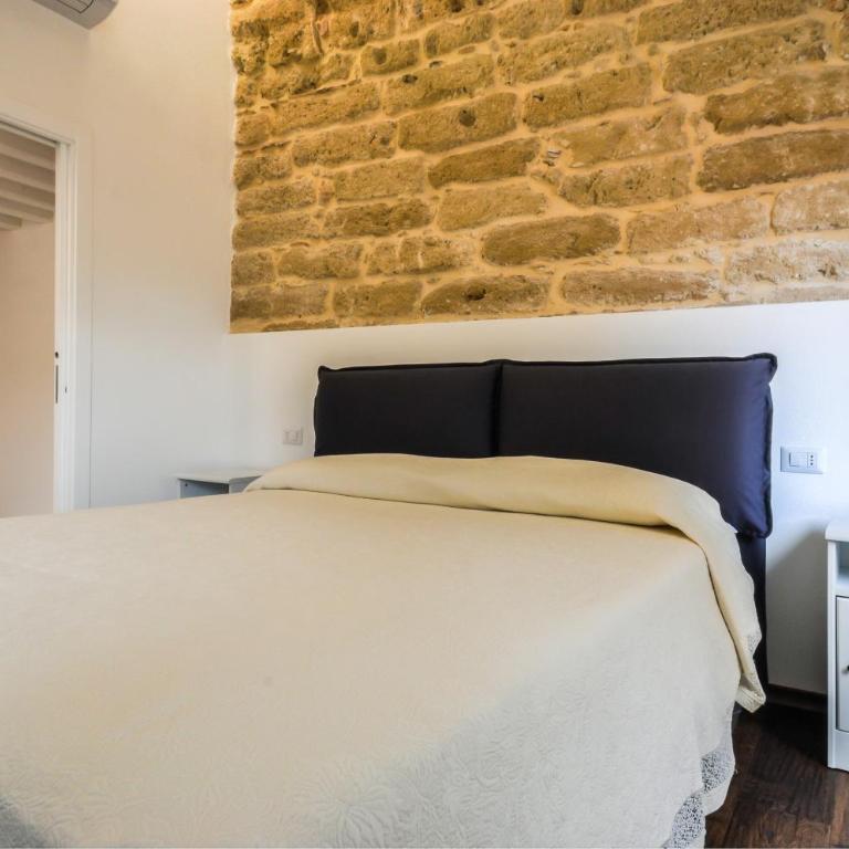 Loft in the old Town - Two-Bedroom Apartment with City View - 4