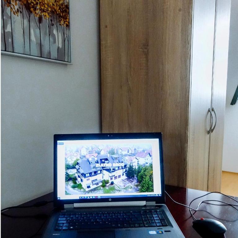 Apartman Zlatno Brdo - Two-Bedroom Apartment - 38