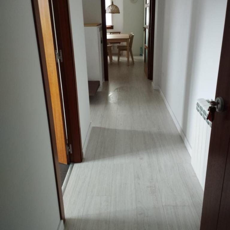VUT-HU-22-247 Fabuloso Apartamento con vistas a la montaña El Abedul Luga 23 Castiello de Jaca - Appartamento con 2 Camere da Letto - 16