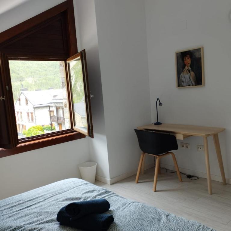 VUT-HU-22-247 Fabuloso Apartamento con vistas a la montaña El Abedul Luga 23 Castiello de Jaca - Appartamento con 2 Camere da Letto - 21