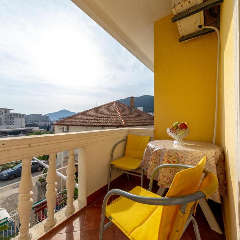Porta Volta Apartments - Double Room with Balcony - 1