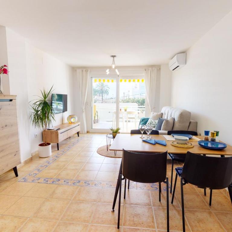 Apartamento Luz de Luna moderno en Dénia con terraza y piscina by Family Homes - Apartamento de 2 dormitorios - 2