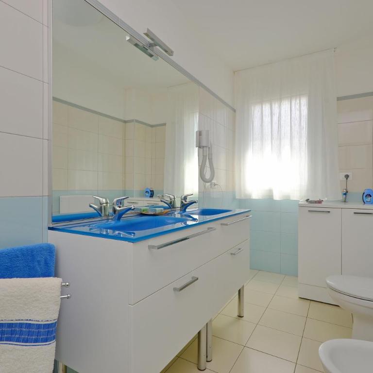 Appartamenti Mare - Appartamento con 2 Camere da Letto e Balcone - 8