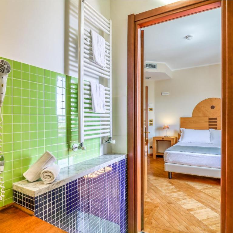 Hotel PentHouse - Camera Matrimoniale Economy - 4