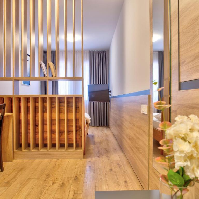 Hotel Dompes - Deluxe Double Room - 11