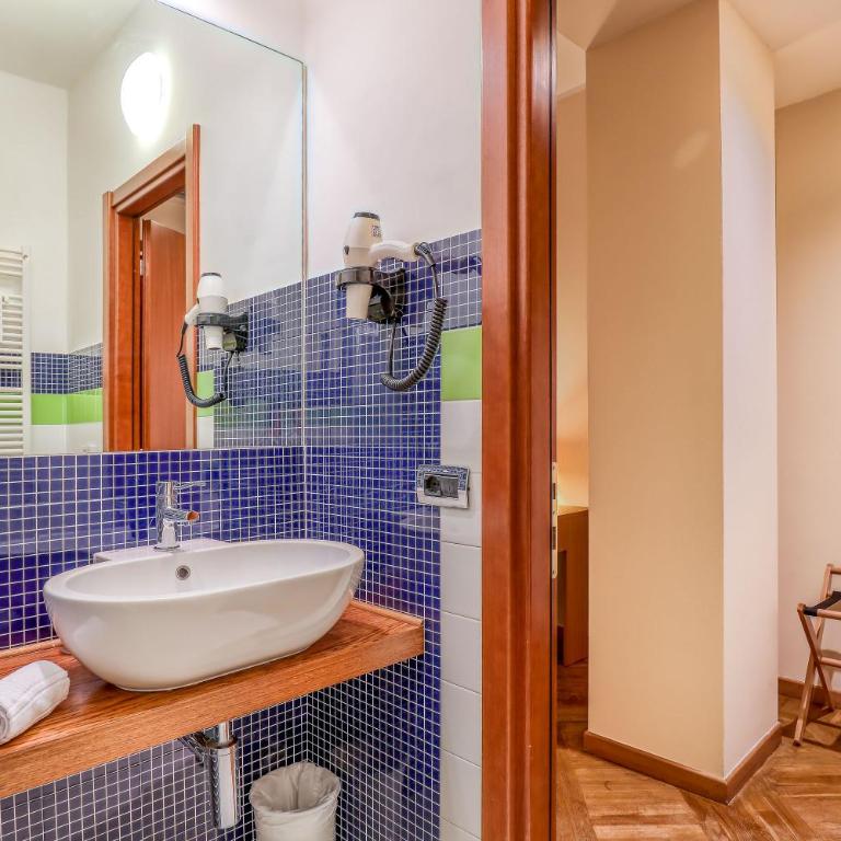 Hotel PentHouse - Camera Matrimoniale - 2