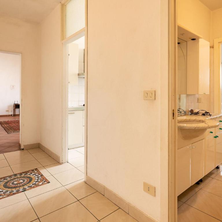 Verdi Apartment - Three-Bedroom Apartment - 31