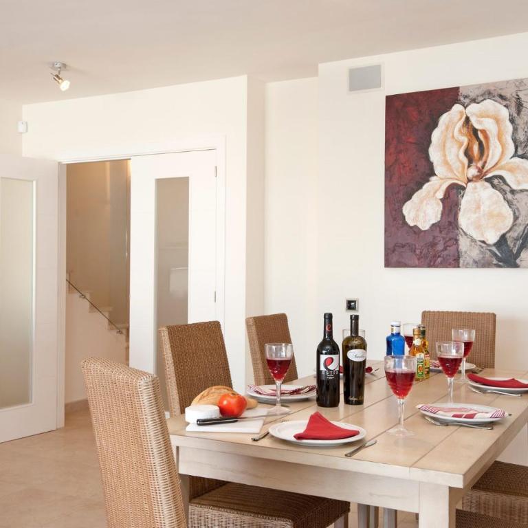 Villa Nanda by Villa Plus - Villa - 15