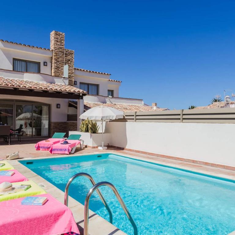 Villa Ola by Villa Plus - Villa - 1