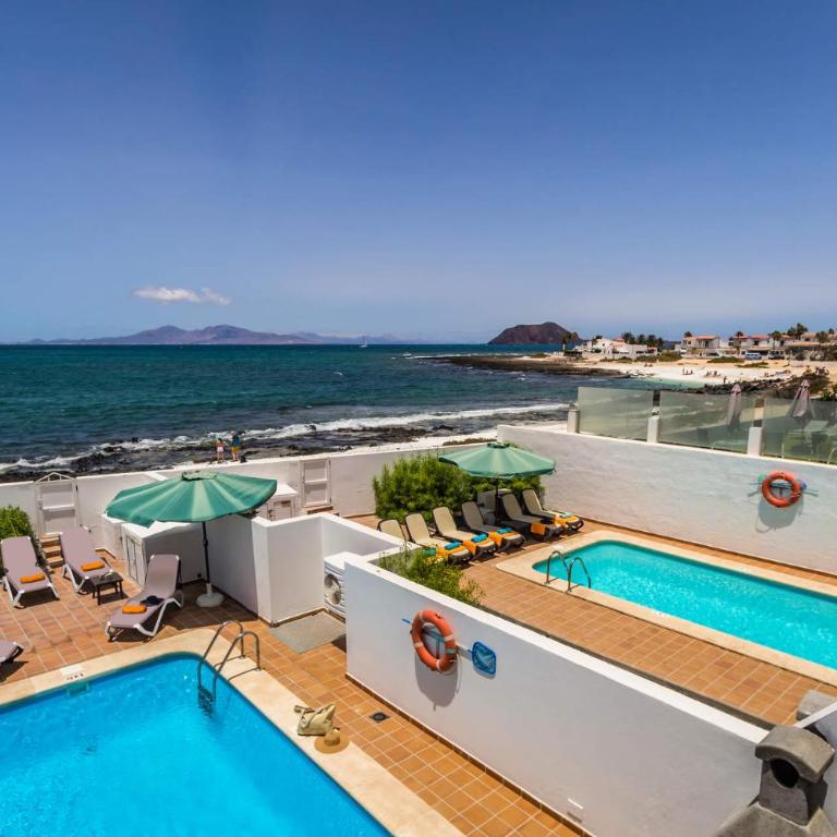 Villa Buena Vista by Villa Plus - Villa - 1