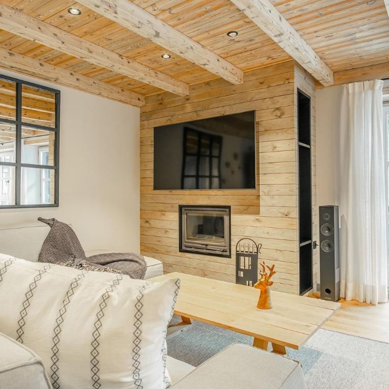 Luderna - Apartamento Val de Ruda B65 Liat - Three-Bedroom Apartment - 4