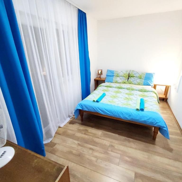 Apartments and Rooms Minex - Dvokrevetna Soba sa Bračnim Krevetom i Balkonom - 7