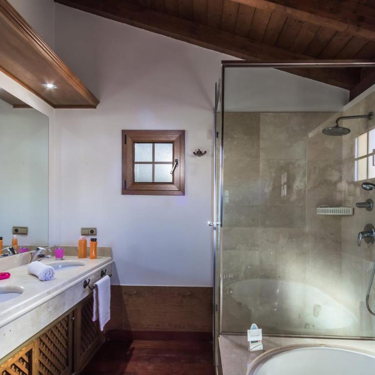 Villa Simona by Villa Plus - Villa - 10