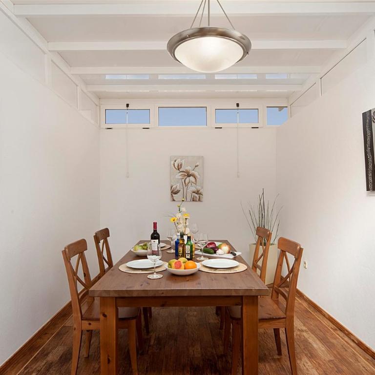 Villa Ramon by Villa Plus - Villa - 11
