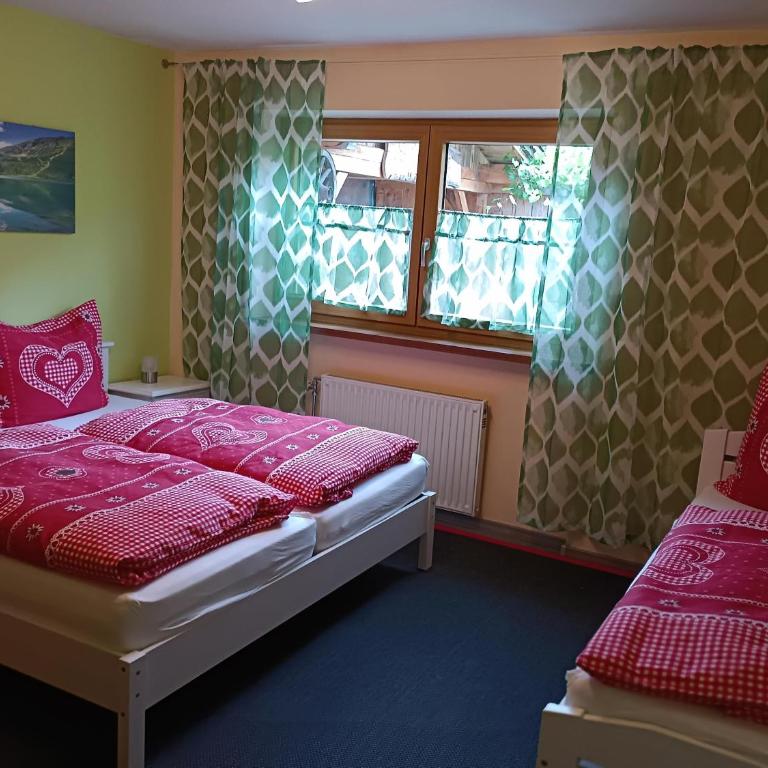 Ferienwohnung Bruni Bock - Three-Bedroom Apartment with Shower - 14