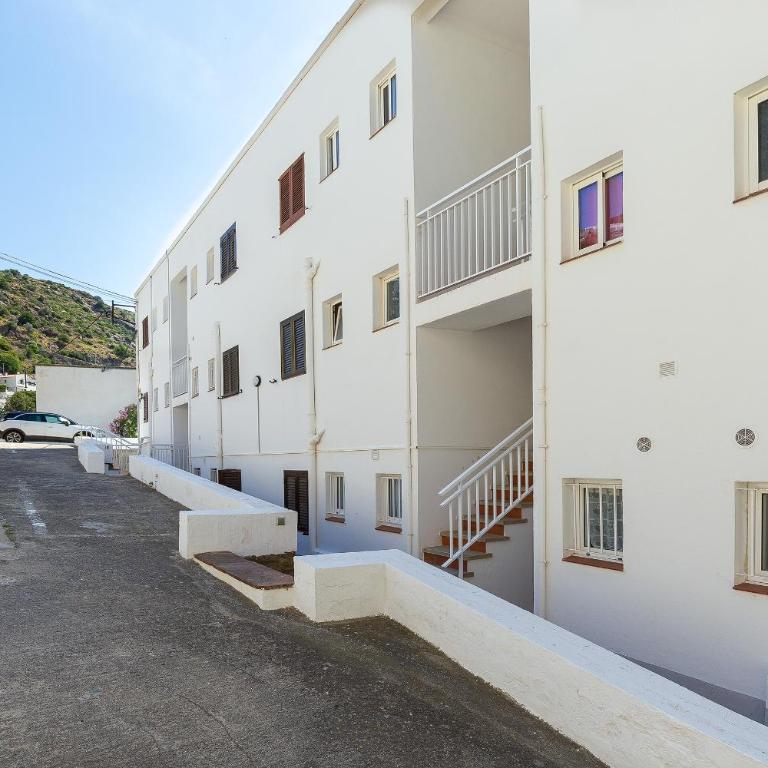 V014 - SANTA BARBARA - Two-Bedroom Apartment - 13