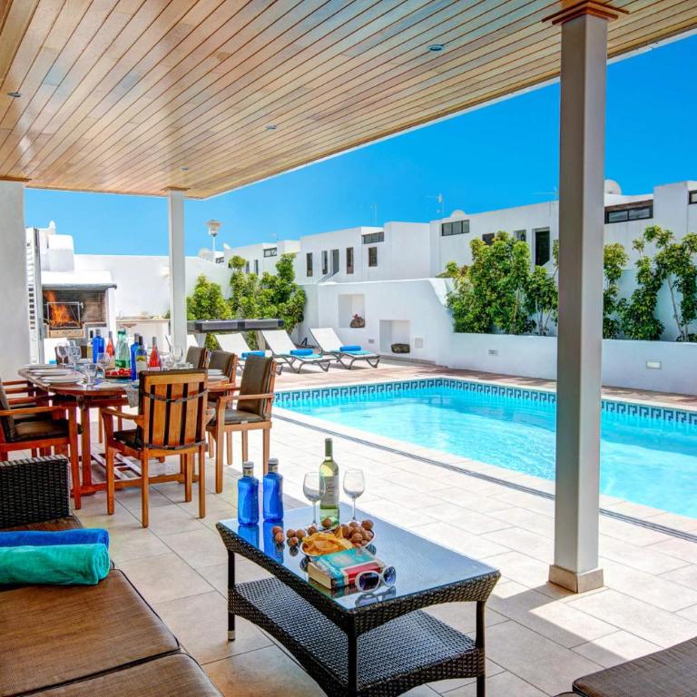 Villa Ana Maria by Villa Plus - Villa - 3