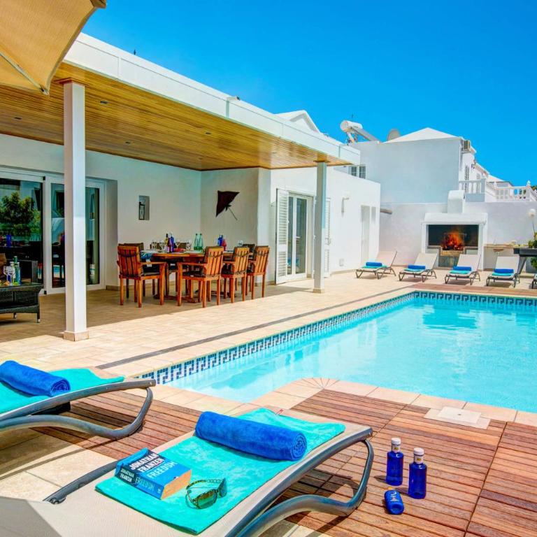 Villa Ana Maria by Villa Plus - Villa - 2