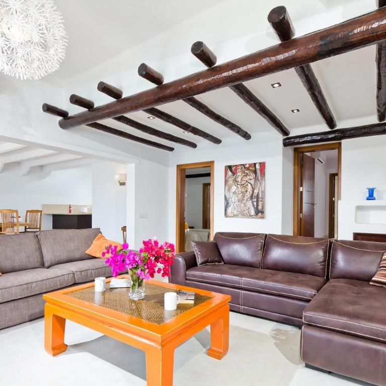 Villa Ana Maria by Villa Plus - Villa - 4
