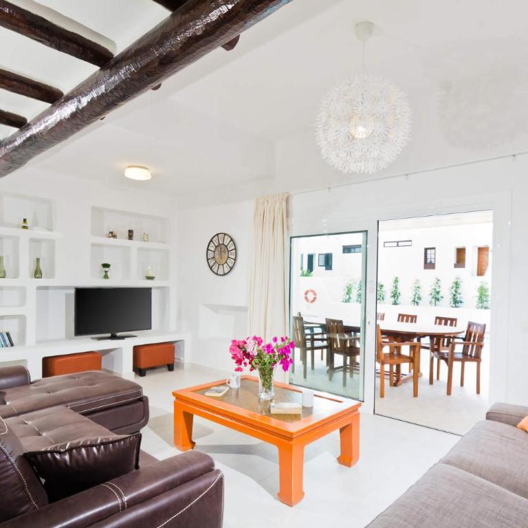 Villa Ana Maria by Villa Plus - Villa - 5