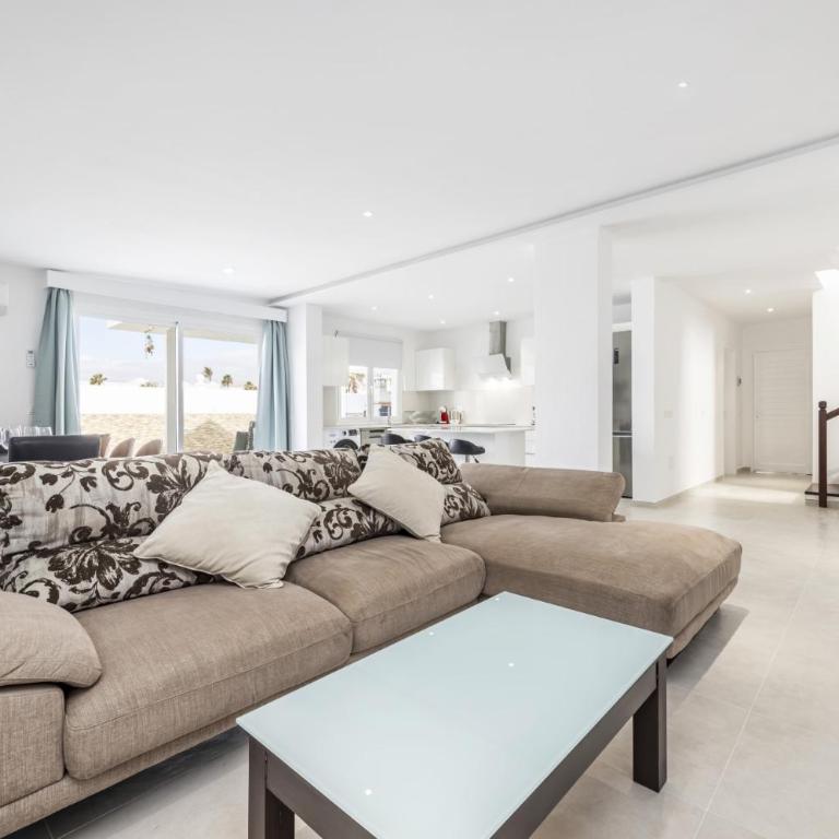 Villa Deluxe by Villa Plus - Villa - 4