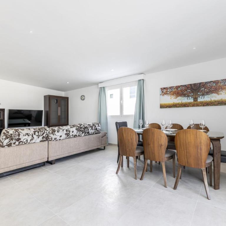 Villa Deluxe by Villa Plus - Villa - 5