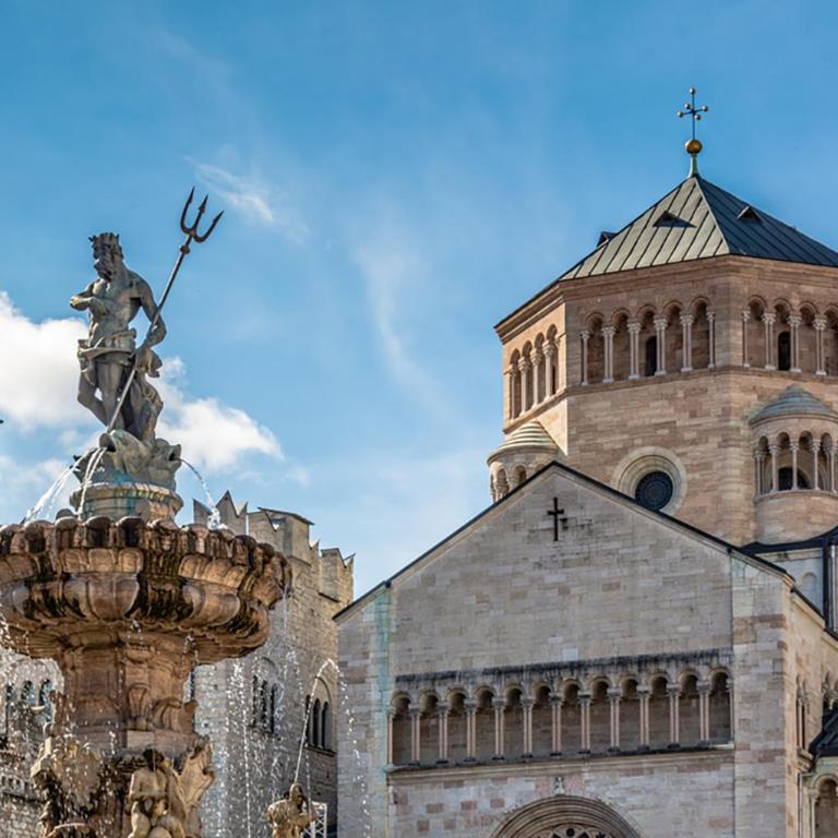 Comodo appartamento [Trento centro] Il Duomo Bianco - Appartamento con Vista Giardino - 16