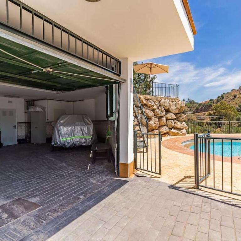 Tranquil 3 bed villa with private pool + sea view! - Villa de 3 dormitorios - 11