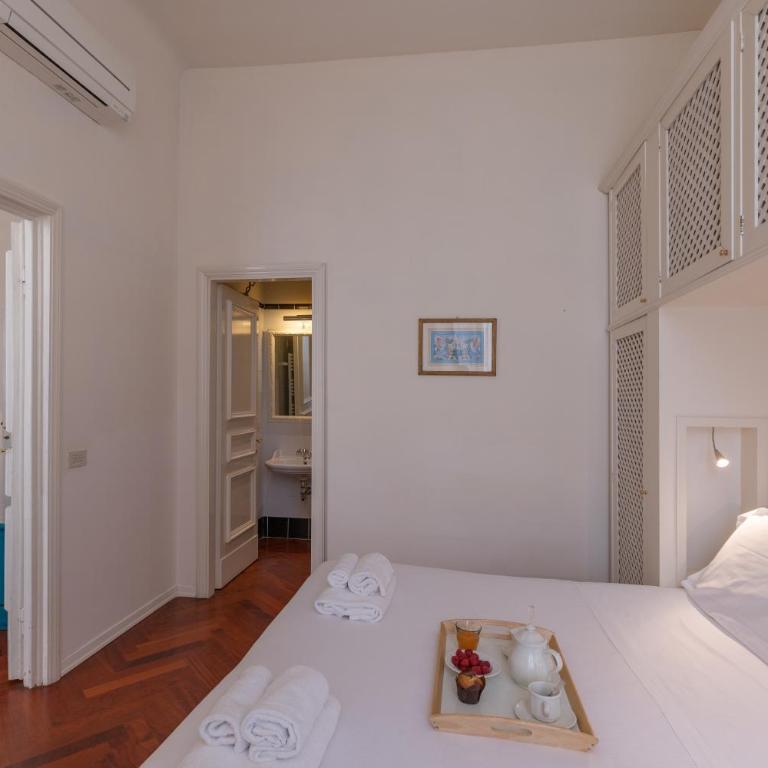 Seta spacious apartment next to the Duomo - Three-Bedroom Apartment - 19