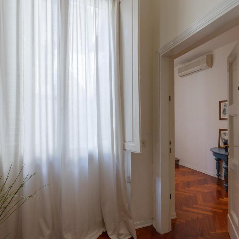 Seta spacious apartment next to the Duomo - Three-Bedroom Apartment - 22