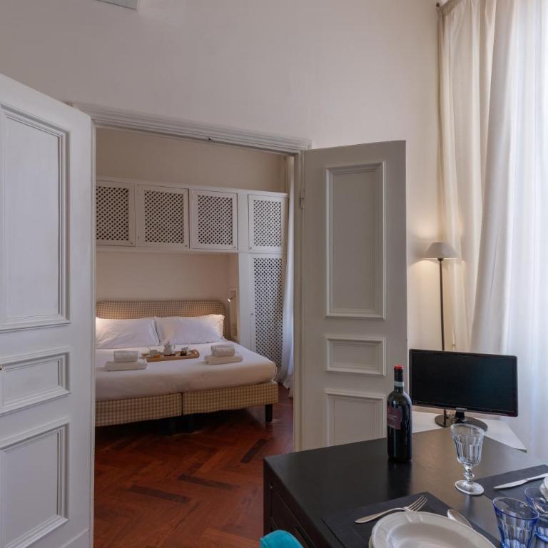 Seta spacious apartment next to the Duomo - Three-Bedroom Apartment - 3