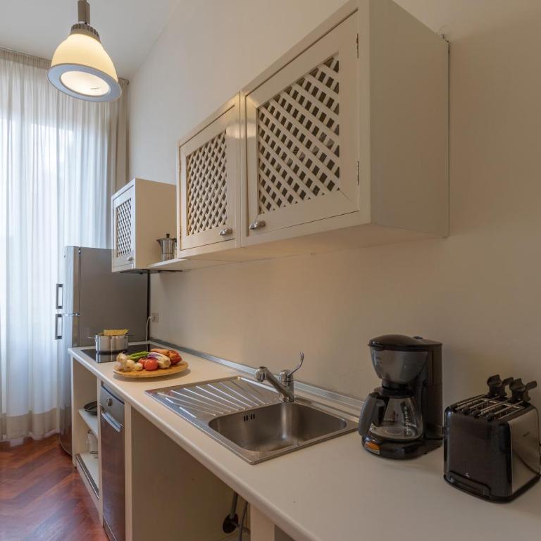 Seta spacious apartment next to the Duomo - Three-Bedroom Apartment - 29