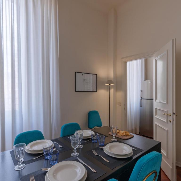 Seta spacious apartment next to the Duomo - Three-Bedroom Apartment - 31
