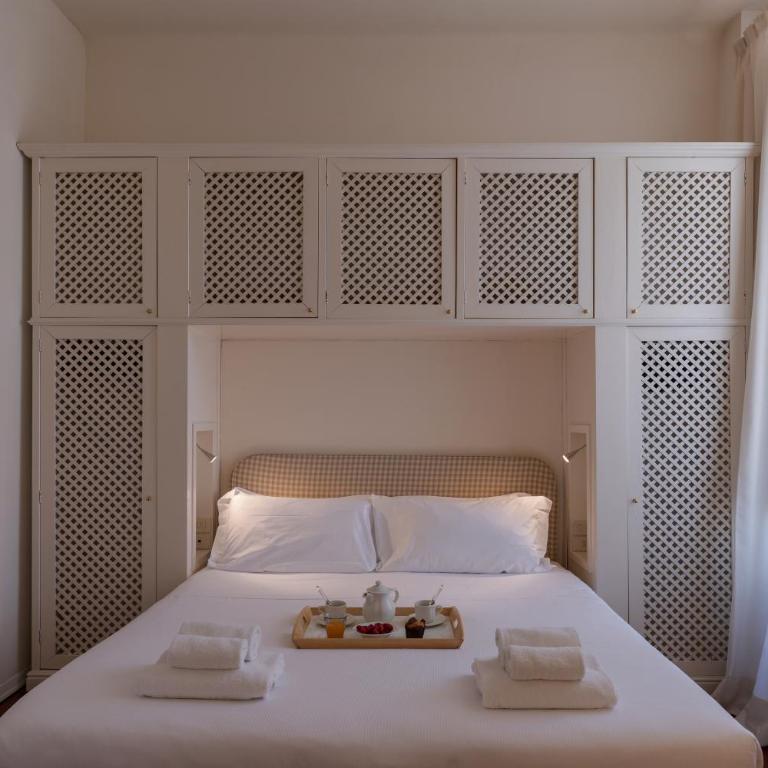 Seta spacious apartment next to the Duomo - Three-Bedroom Apartment - 35