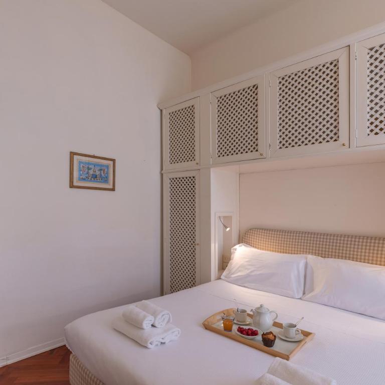 Seta spacious apartment next to the Duomo - Three-Bedroom Apartment - 34