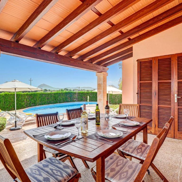 Villa Bauza by Villa Plus - Villa - 4