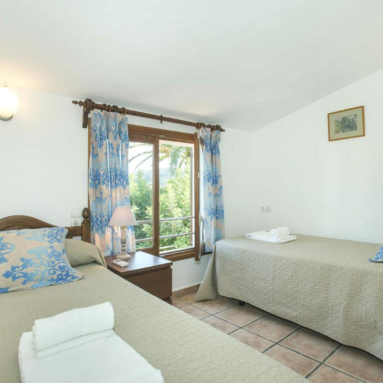 Villa Rafael by Villa Plus - Villa - 18