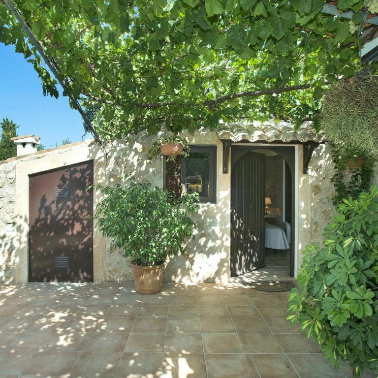Villa Rafael by Villa Plus - Villa - 22