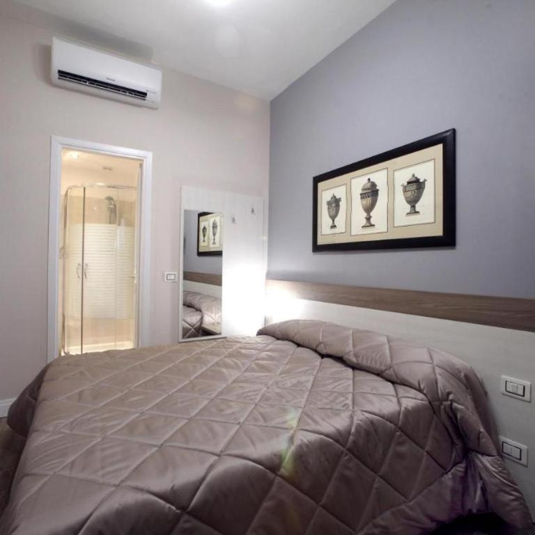 FLORENCE ROOMS67 - Camera Familiare con Bagno Privato - 1