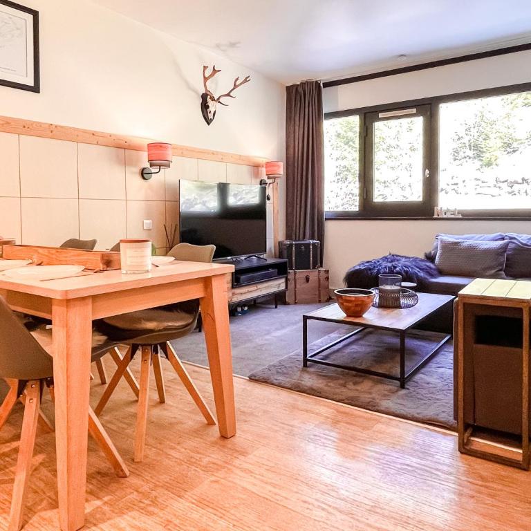 Large 2-Bedroom Apartment, Centre of Flaine Foret - Appartement 2 Chambres - 17