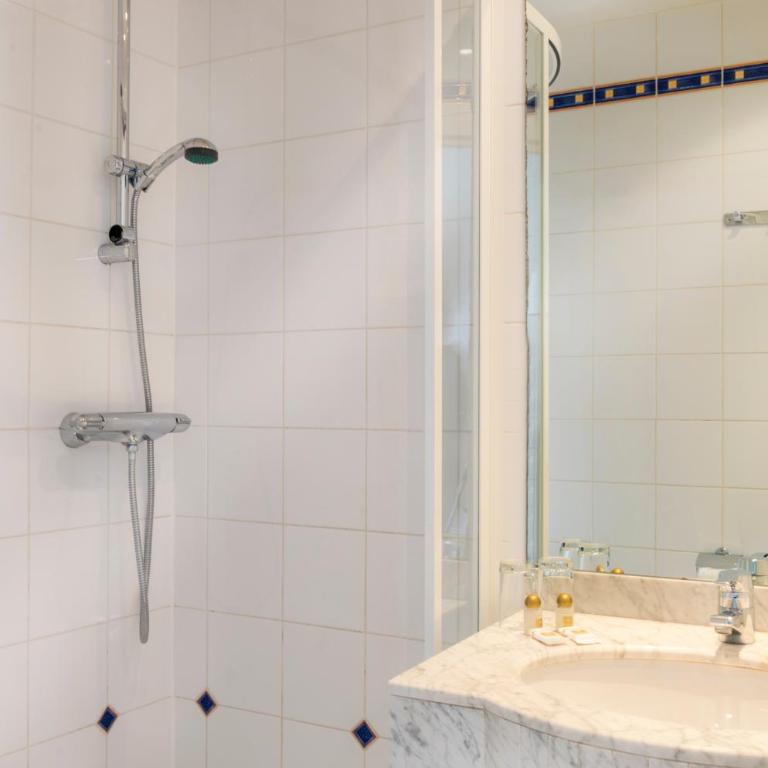 Hôtel des Ecrivains - Chambre Double Classique - 5