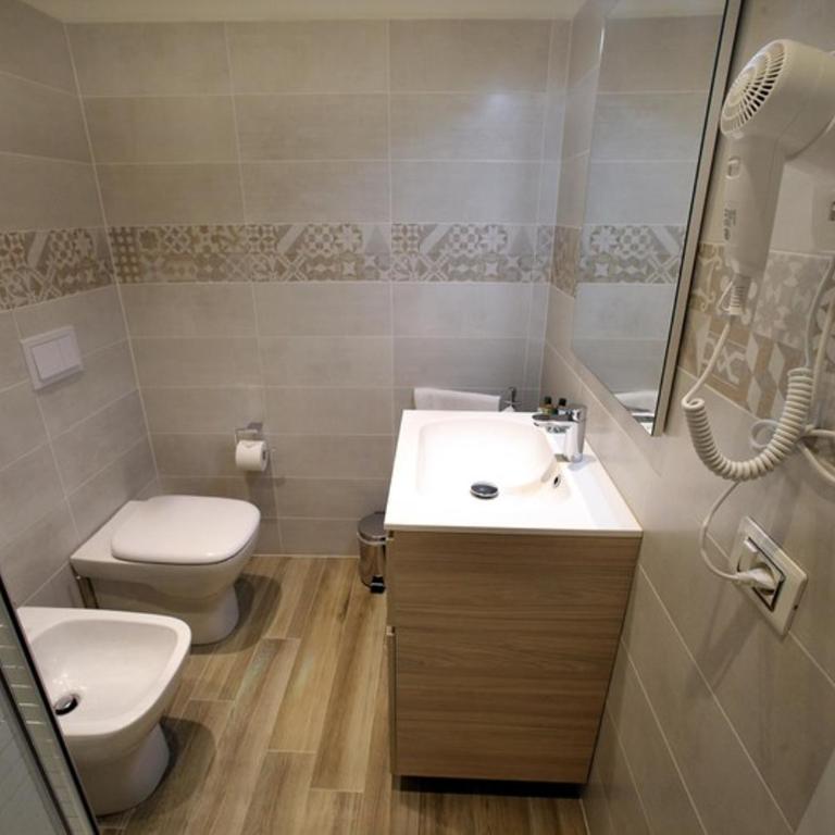 FLORENCE ROOMS67 - Camera Doppia con Letti Singoli - 1