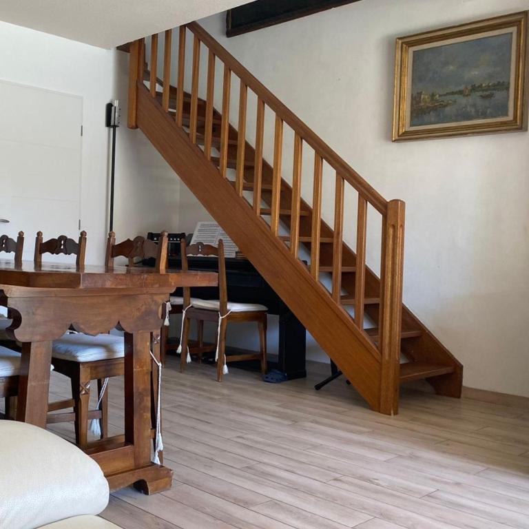 Exclusive 80 sqm apartment with private garden and terrace on the Cap d Antibes, 300 mt from sandy Plage de la Salis - Appartement - Vue sur Piscine - 21