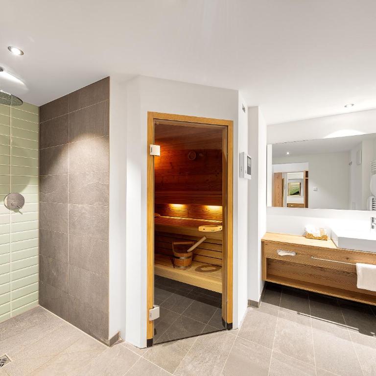 Hotel Kühberg - Superior Doppelzimmer mit eigenem Spa - 4