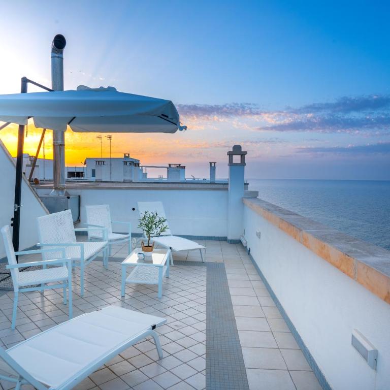 Donnamaria - Dimora Vista Mare - Family Room with Terrace - 20