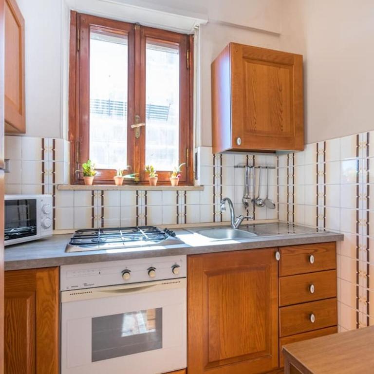 MERCADANTE FAMILY APARTMENT - Two-Bedroom Apartment - 29