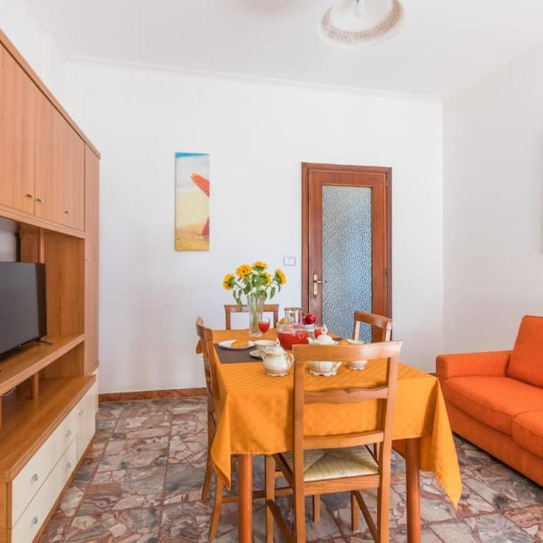 MERCADANTE FAMILY APARTMENT - Two-Bedroom Apartment - 8