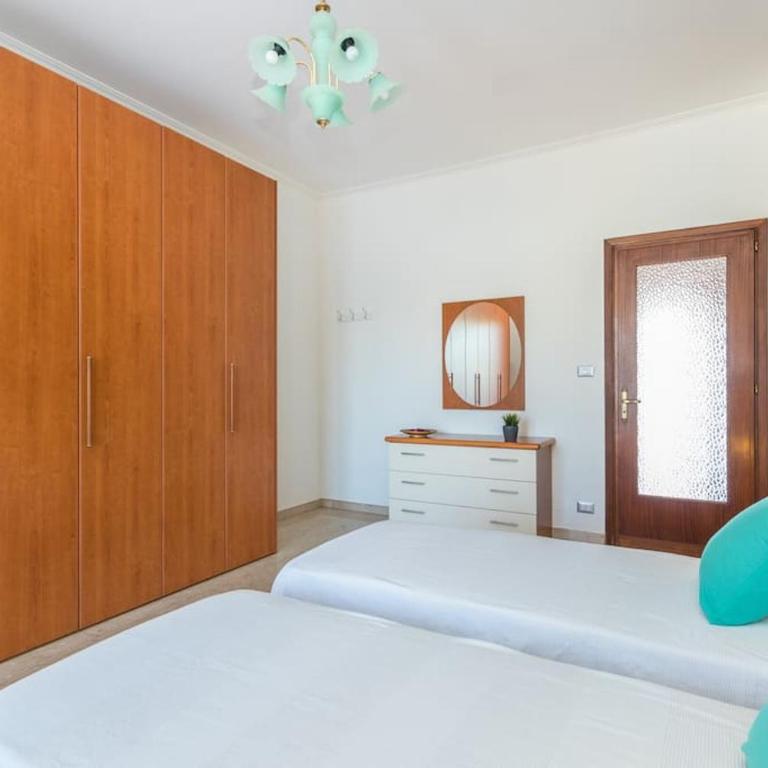 MERCADANTE FAMILY APARTMENT - Two-Bedroom Apartment - 20