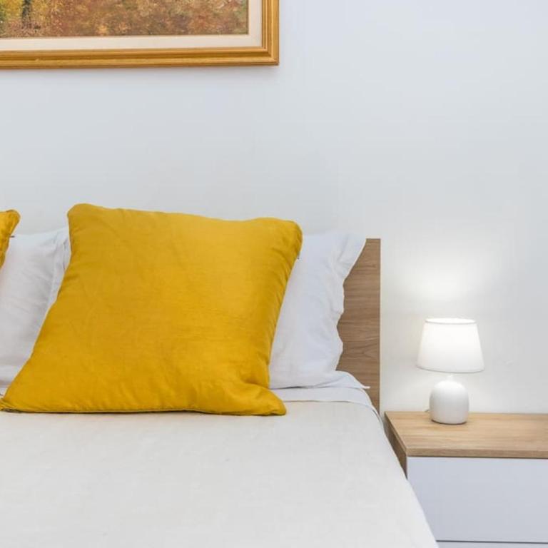 MERCADANTE FAMILY APARTMENT - Two-Bedroom Apartment - 19