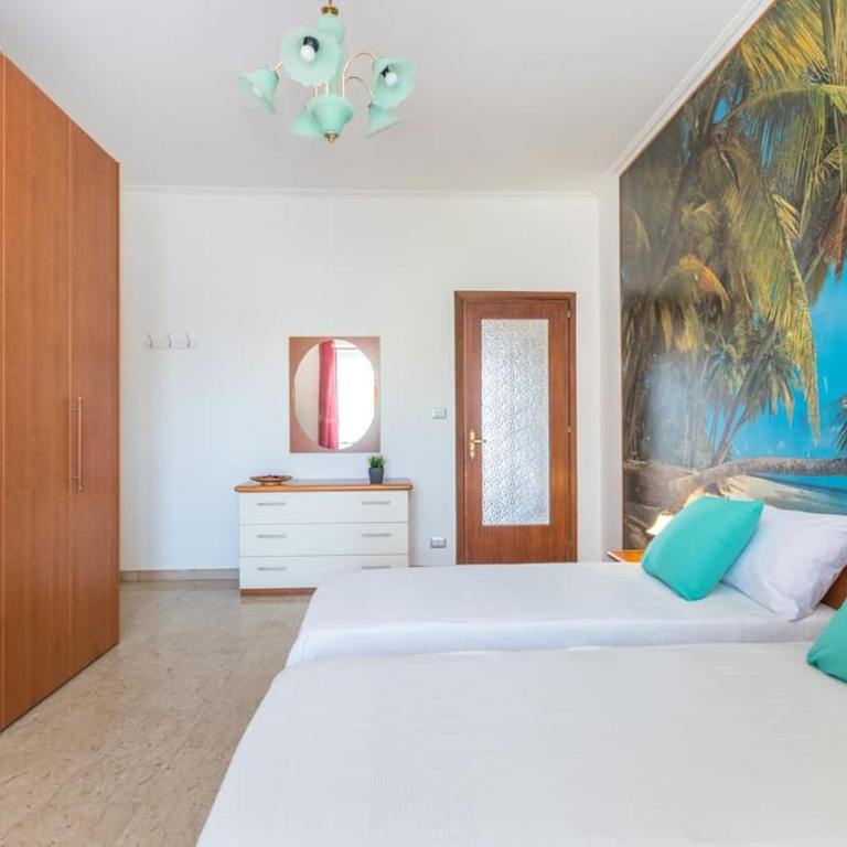 MERCADANTE FAMILY APARTMENT - Two-Bedroom Apartment - 10